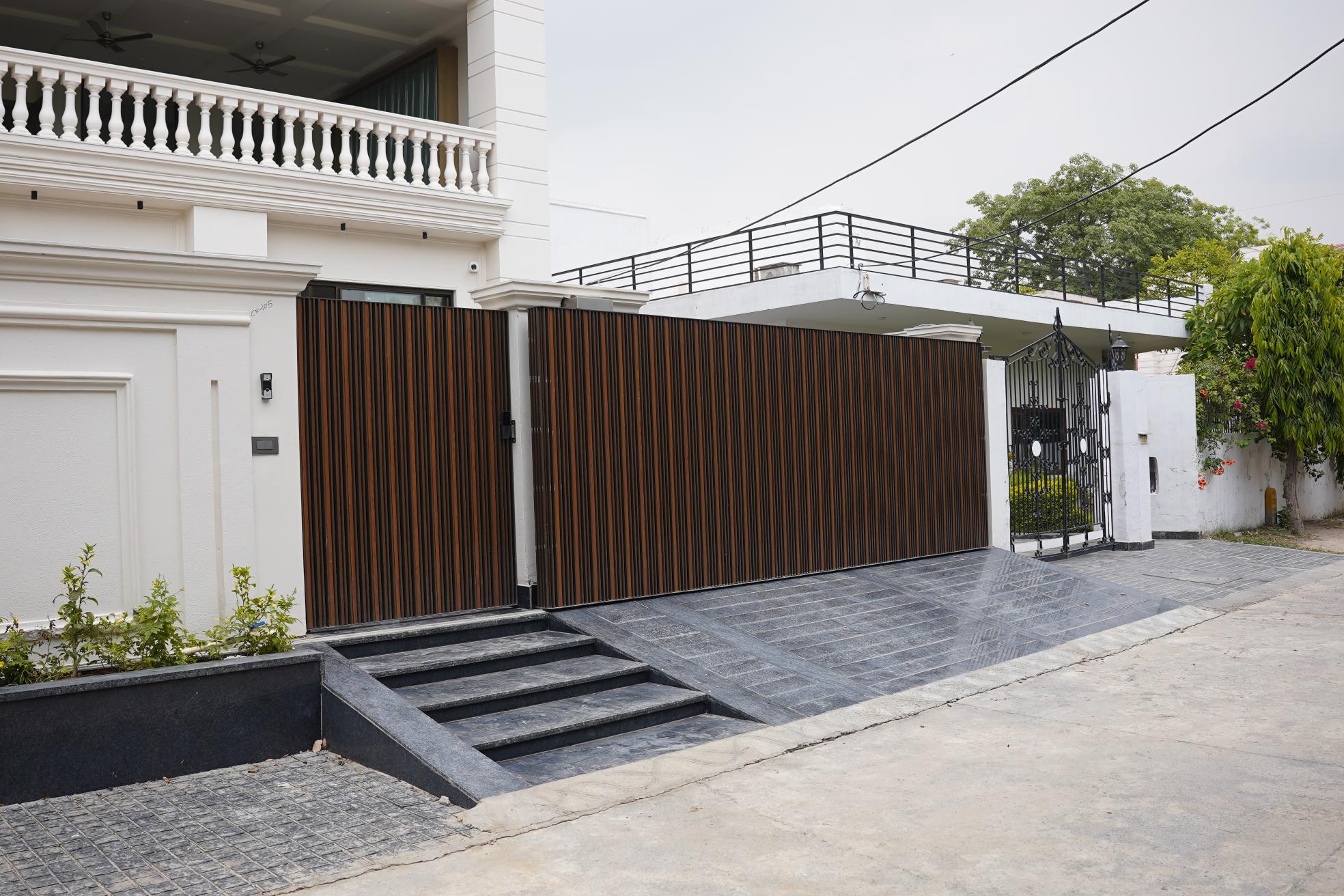 Gate Center